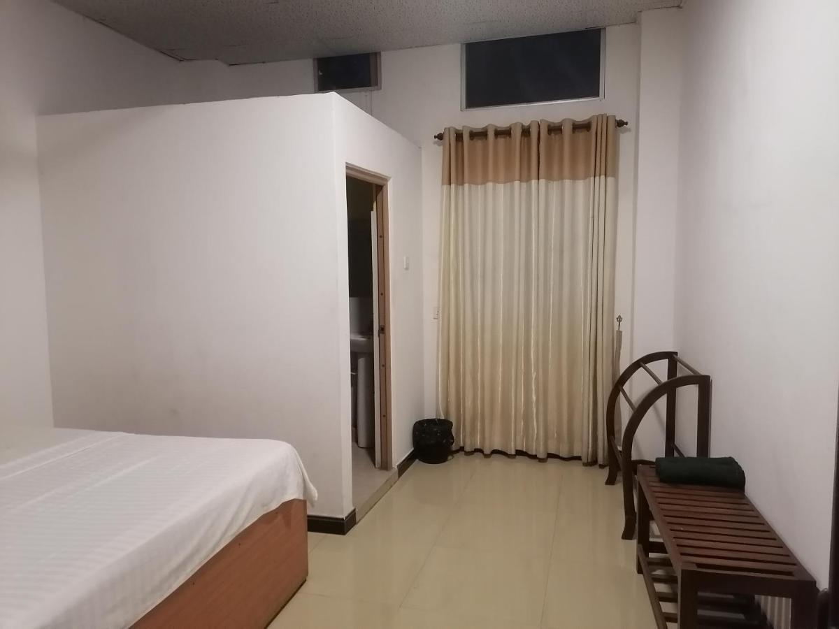 Hotel Ambula Food Court Anuradhapura Zewnętrze zdjęcie